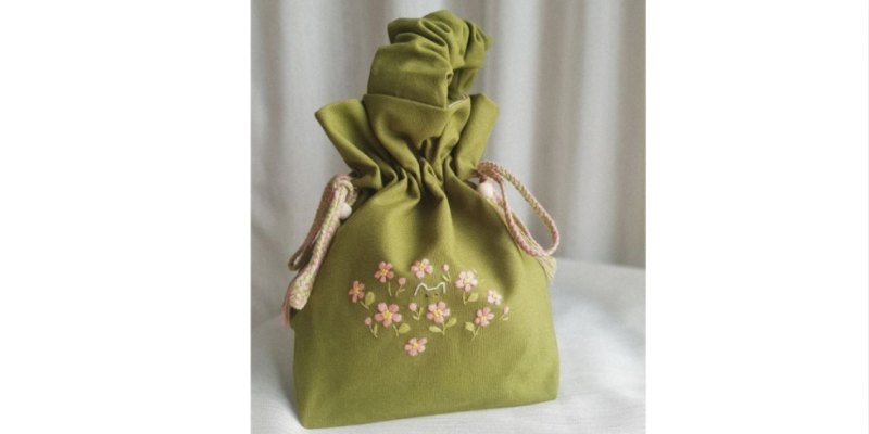 Túi vải thêu handmade